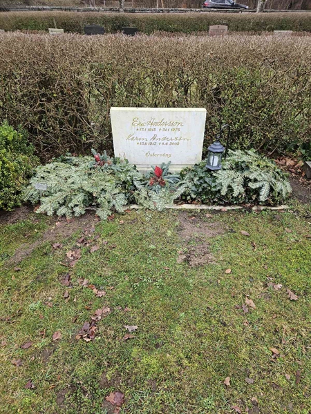 Gravnummer: VV 3   241, 242