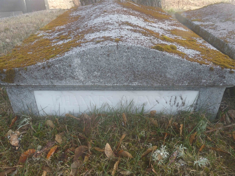 Grave number: JÄ 2   86