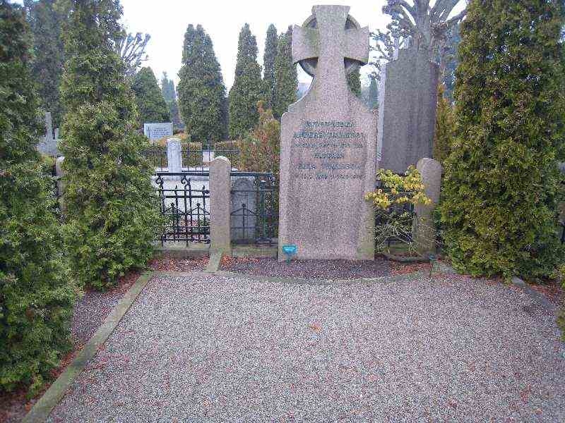 Grave number: NK IV    48