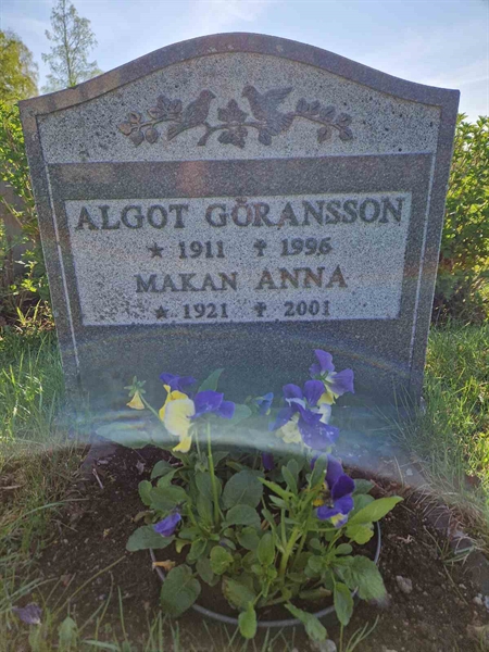 Grave number: 501 14 2755-2756