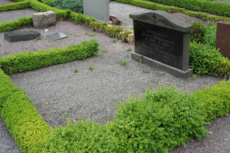 Grave number: SB I 11-12