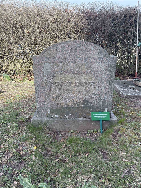 Gravnummer: LO    70