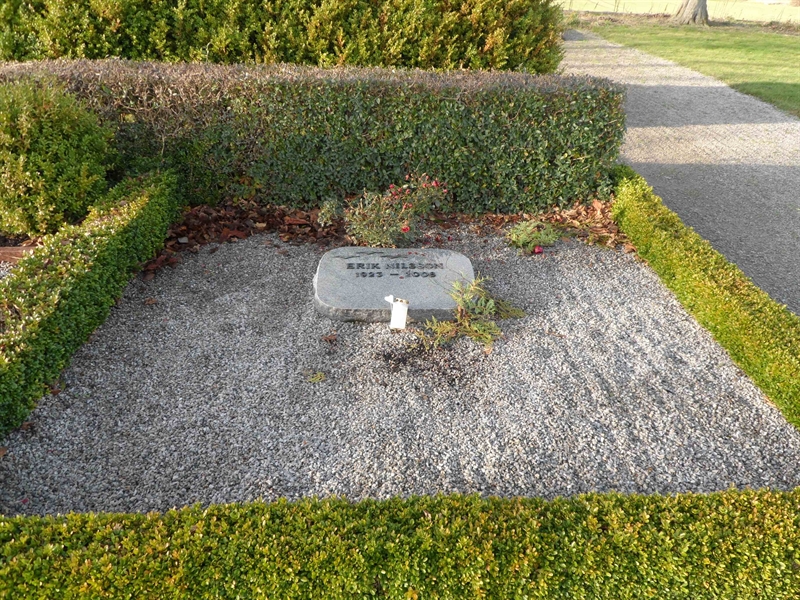 Grave number: ÖTN NVK2   126, 127