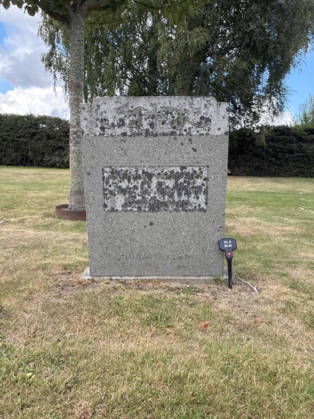 Grave number: 33 6    29-30