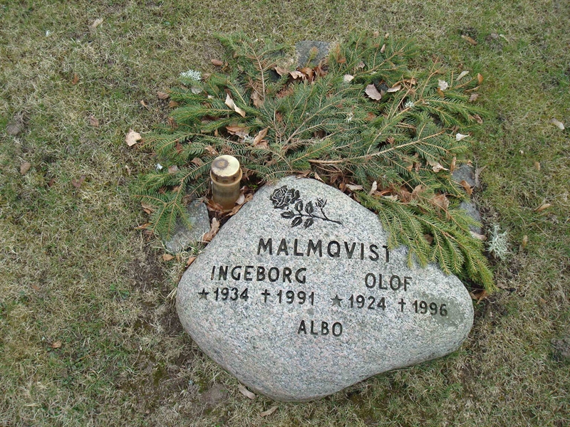 Grave number: KU 10    13, 14
