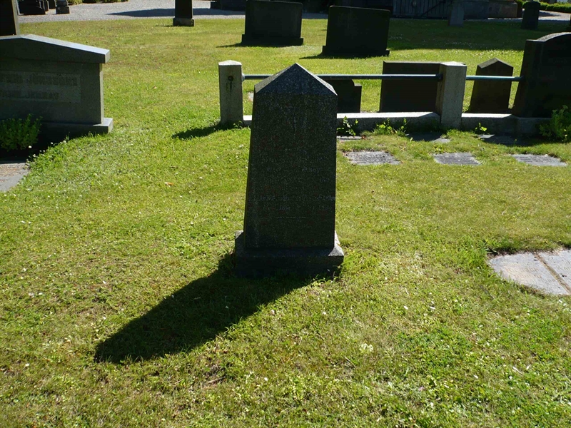 Grave number: 1 2     4