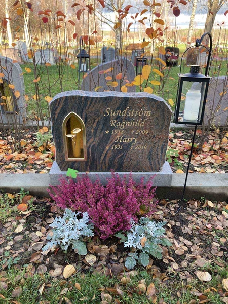 Grave number: 3  2418