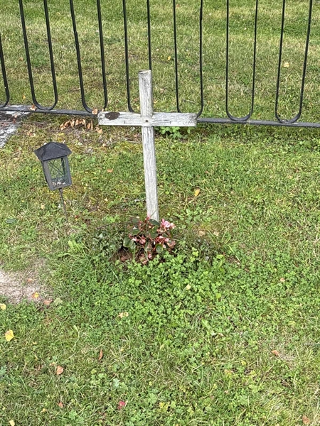 Grave number: IN 18   247