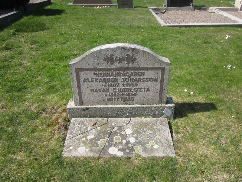 Grave number: 04 C  141, 142