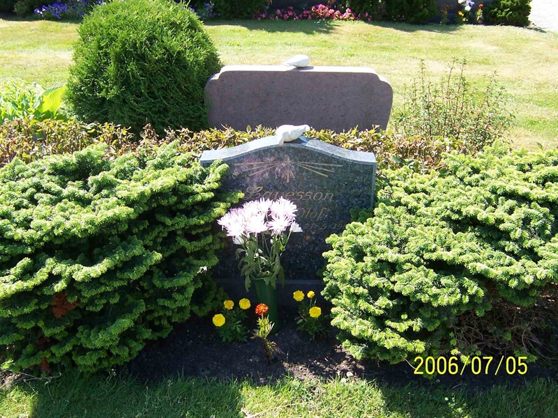 Grave number: 5 J    39, 40