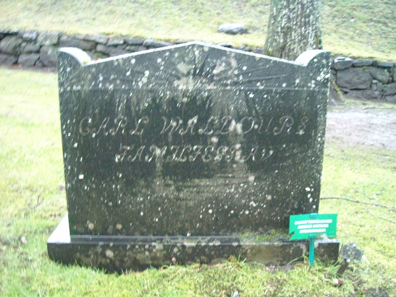 Grave number: B G  955, 956