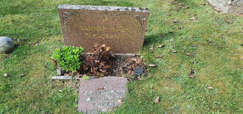 Grave number: SG 02   192, 193