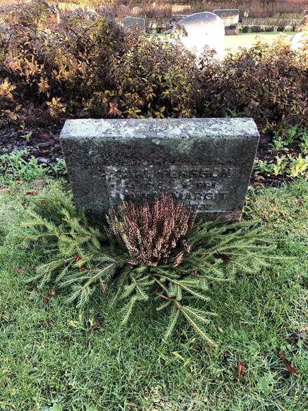 Grave number: 1 C1   122-123
