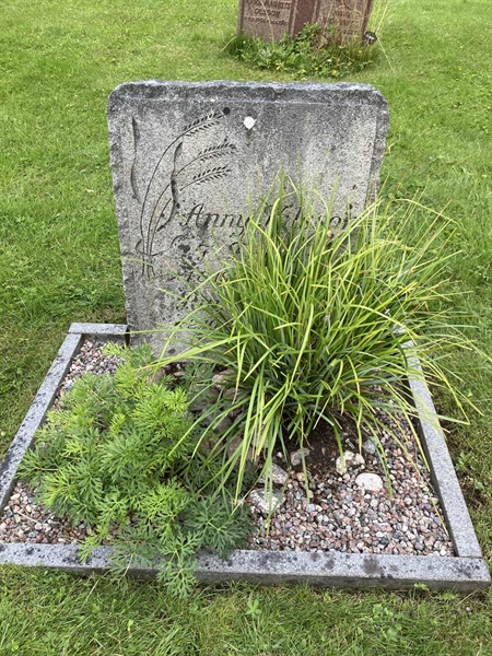 Grave number: 1 15    83