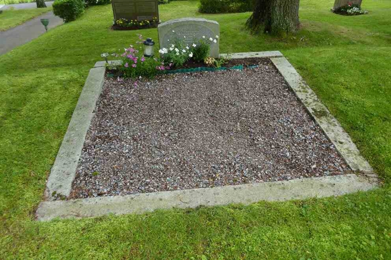 Grave number: 1 B   14A, 14B