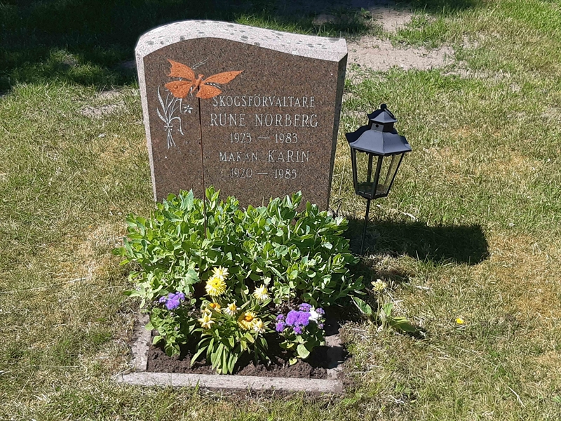 Grave number: JÄ 11    67