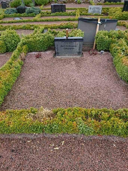 Grave number: Kå 40    15, 16