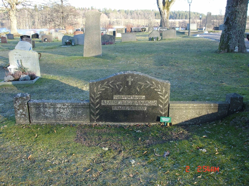 Grave number: B G  674, 675, 676