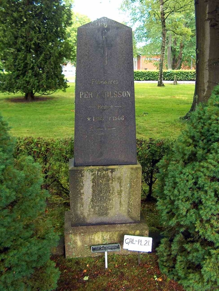 Grave number: HÖB GL.R    21