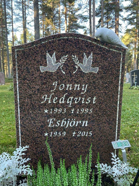 Grave number: 3 2    39