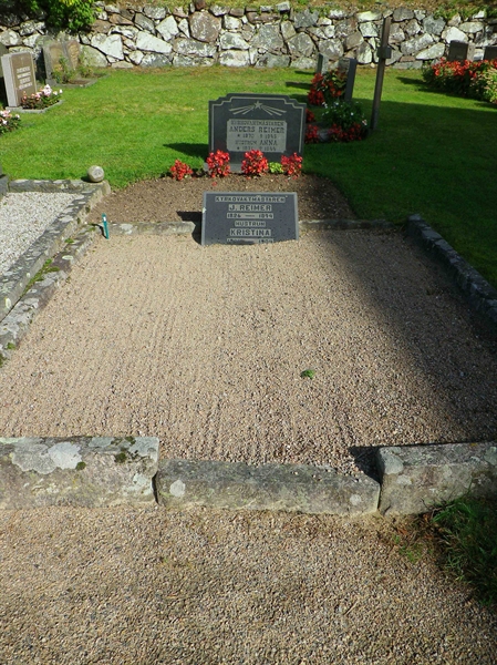 Grave number: VI B    19, 20, 21