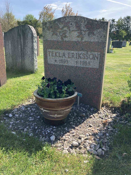 Grave number: R 01 549
