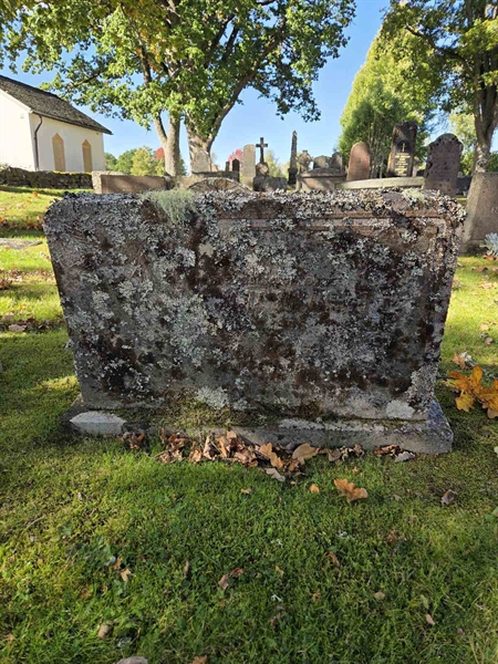 Grave number: T A A   324