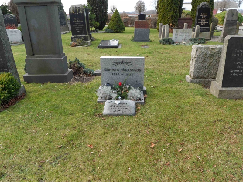 Grave number: 2 01   902