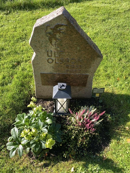 Hautatunnus: 2 F   563