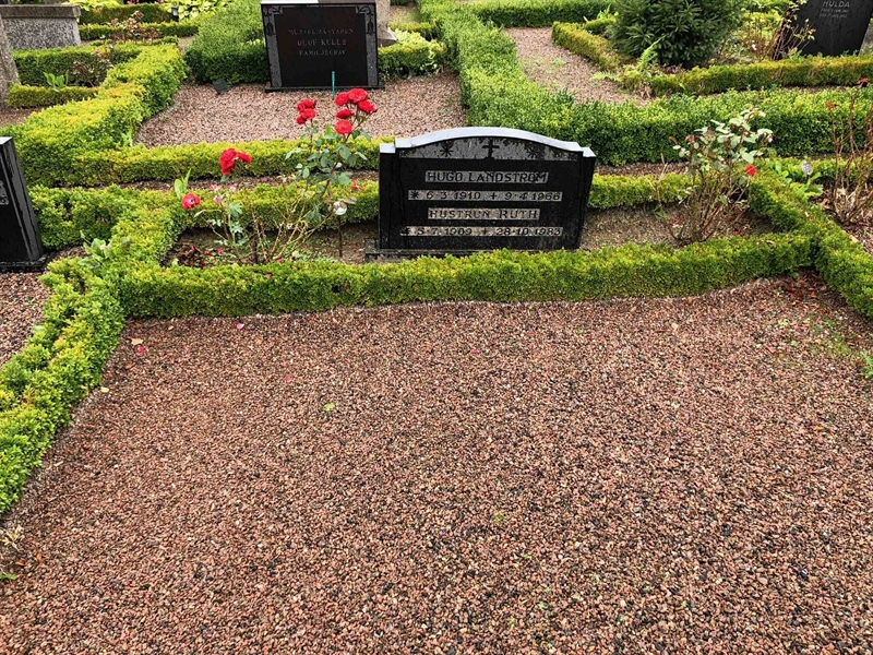 Grave number: Kå 34     2, 3