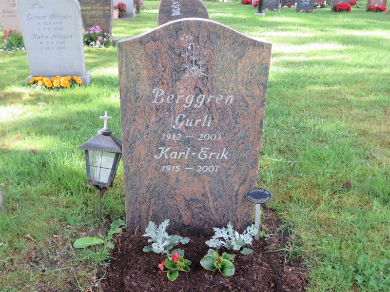 Grave number: 01 Y   386
