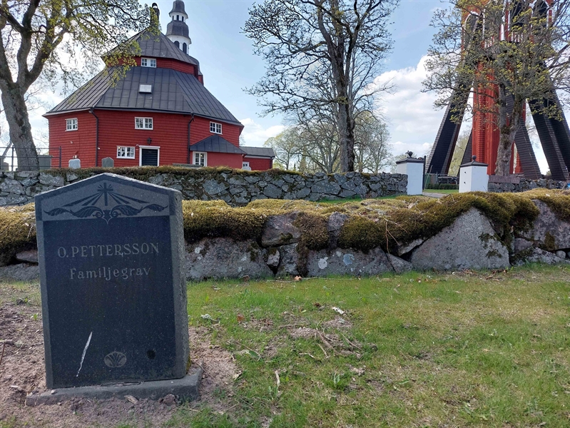 Grave number: HÖ 10    4, 5