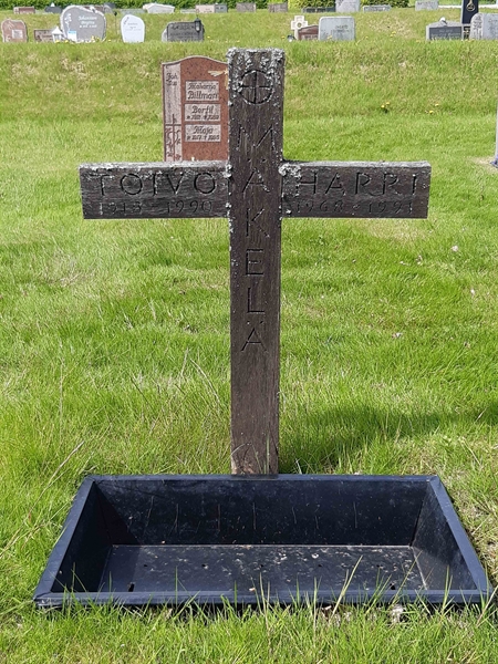 Grave number: KA 11   137