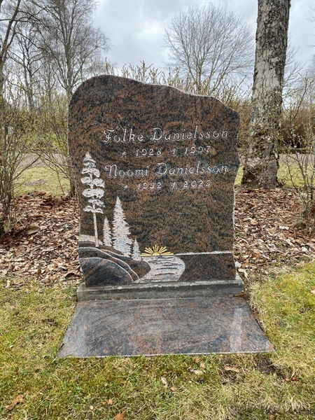 Grave number: 9 Nya 06    16