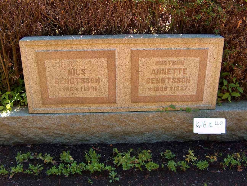 Grave number: HÖB 16    49