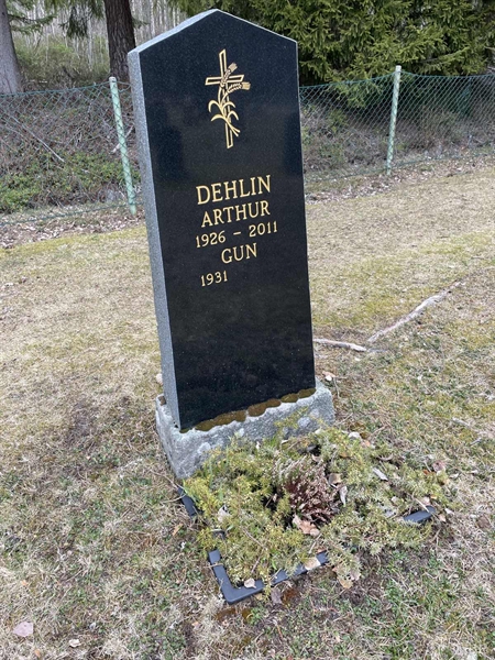 Grave number: R 2    29