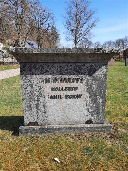 Grave number: VN A    31-33