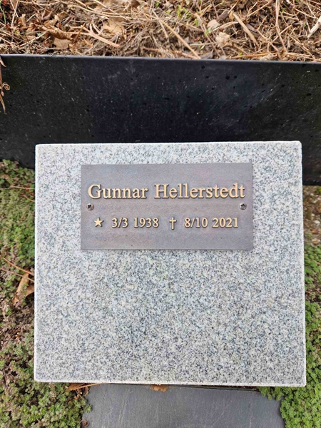 Grave number: 501 07 15A, 15B
