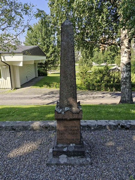 Hautatunnus: 1 VÄSTR 5AB