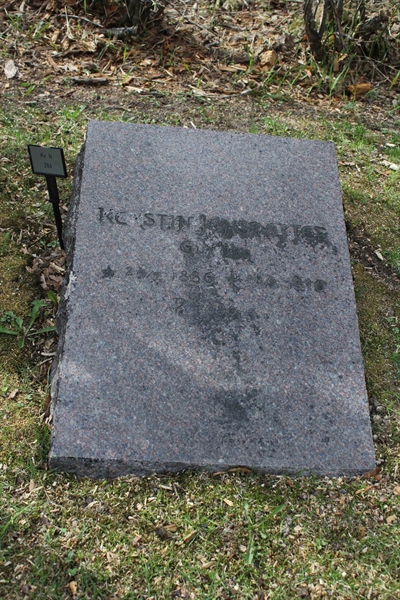 Grave number: A H  284B