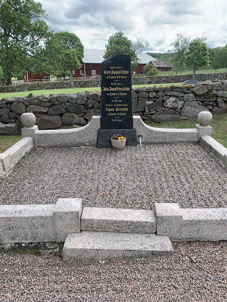 Grave number: 2 V 73