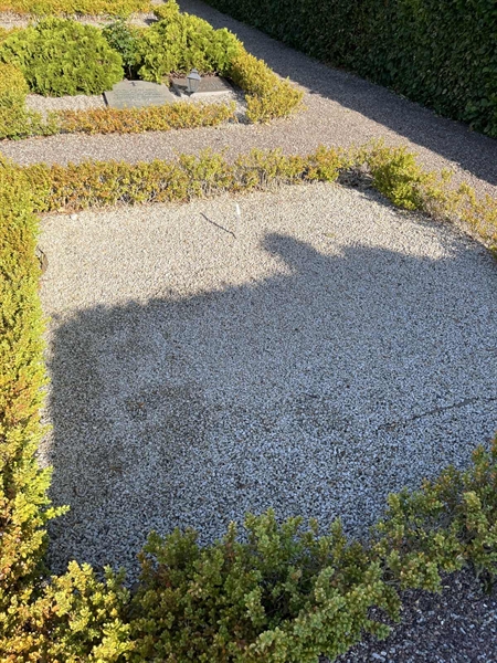 Grave number: NK E 105-106