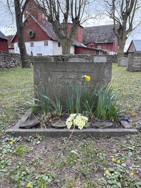 Grave number: GE 70