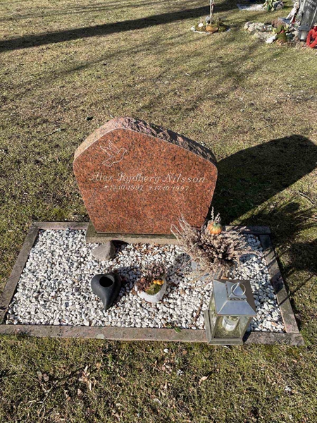 Grave number: VV 1   352, 353, 354