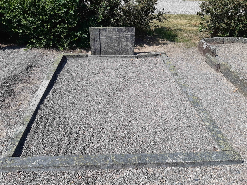 Grave number: VI V:A   260