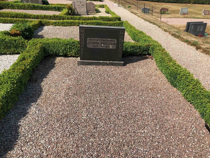 Grave number: Ko 05    33, 34