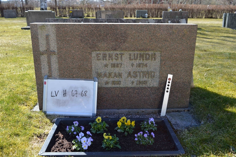 Grave number: LV H    67, 68