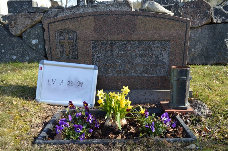 Grave number: LV A    23, 24