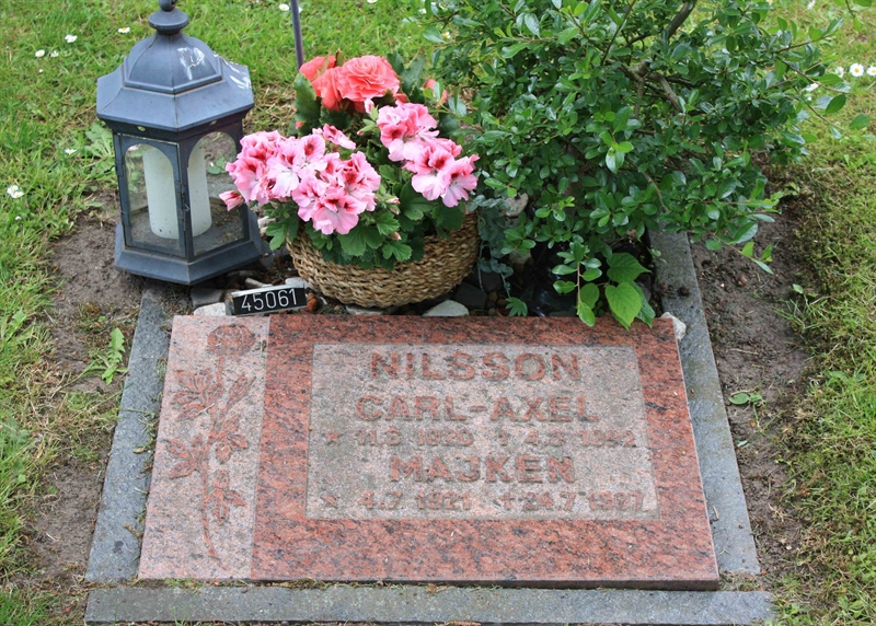 Grave number: Ö 45    61