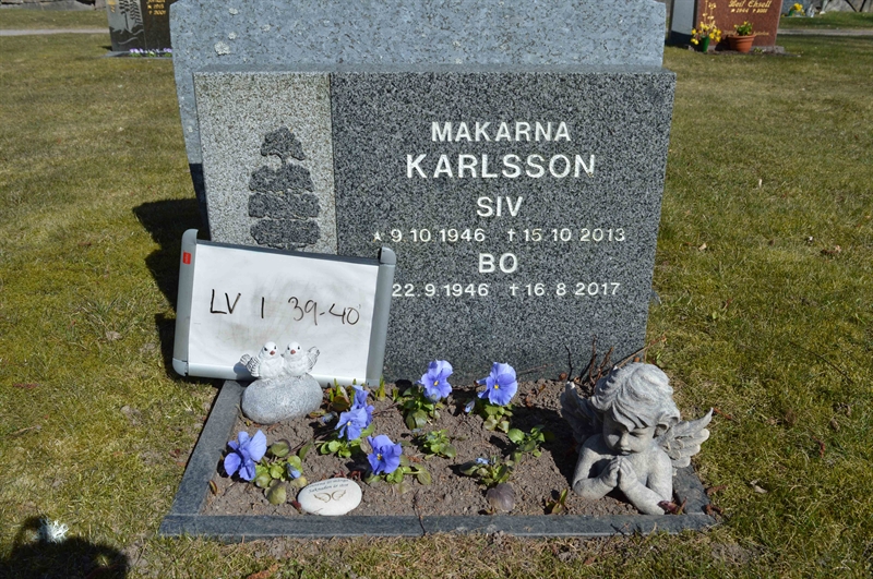 Grave number: LV I    39, 40